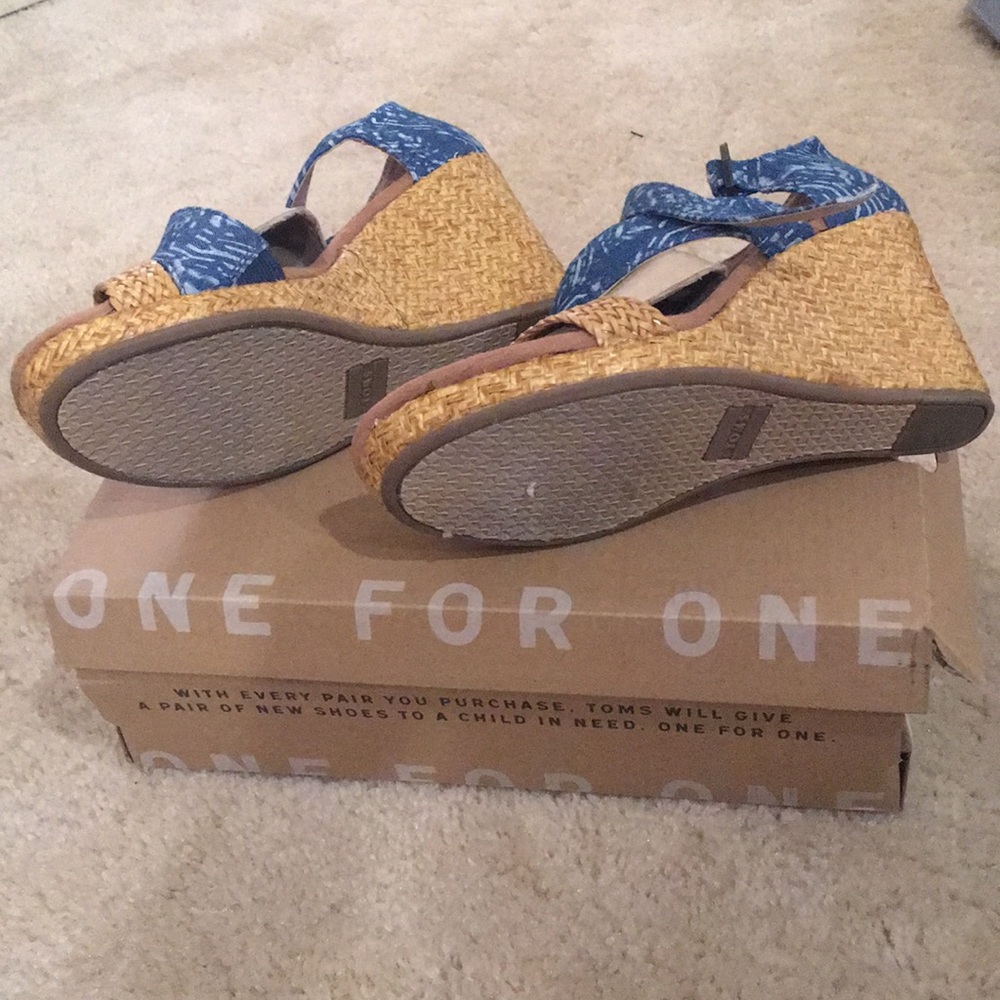 Toms Wedges - Picture 2 of 6
